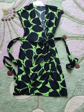 Maggy London Graphic Print Wrap Dress